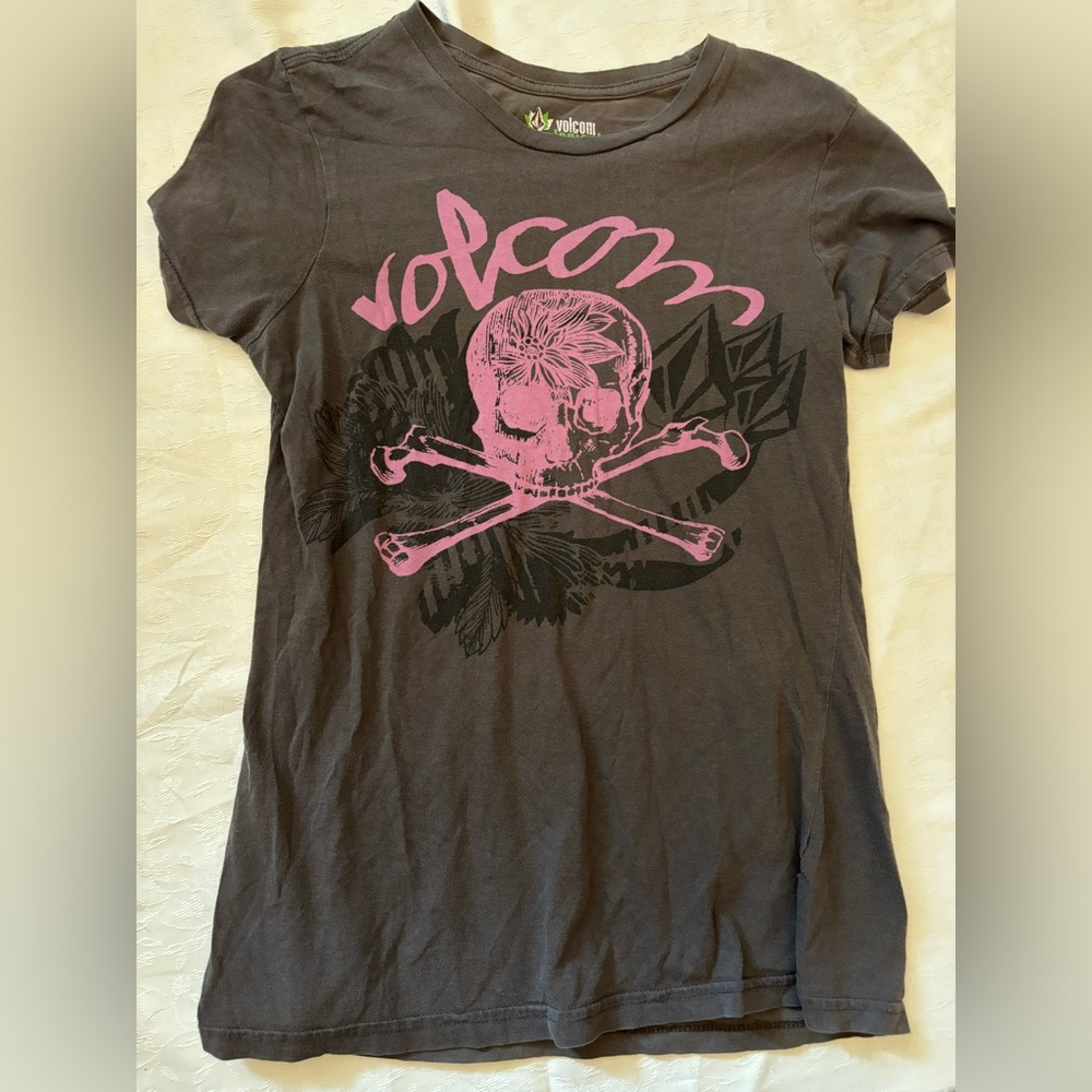 Volcom graphic tshirt